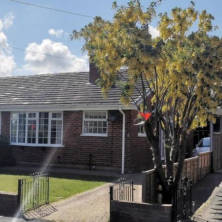 Spring Gardens Holiday Bungalow Cayton Exteriör bild