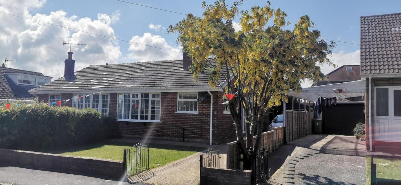 Spring Gardens Holiday Bungalow Cayton Exteriör bild