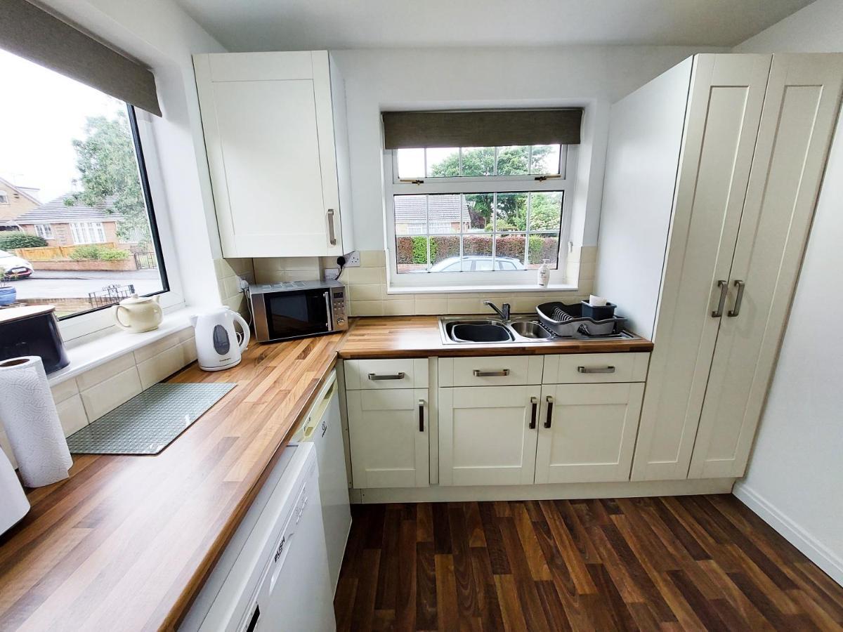 Spring Gardens Holiday Bungalow Cayton Exteriör bild
